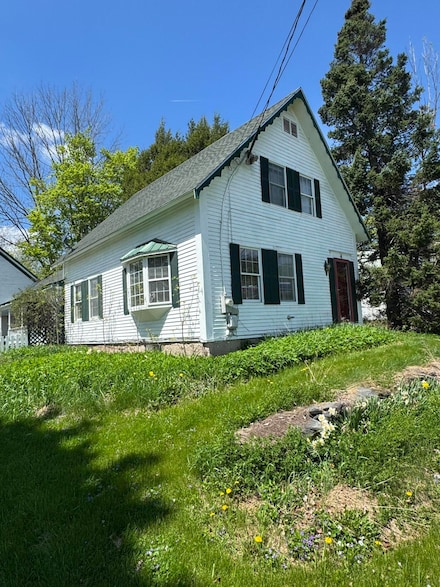 4 Main St, Saint Albans, ME 04971
