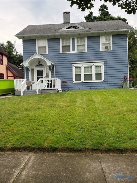 1727 Potomac Dr, Toledo, OH 43607