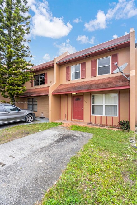 2779 NW 196th Terrace, Miami Gardens, FL 33056