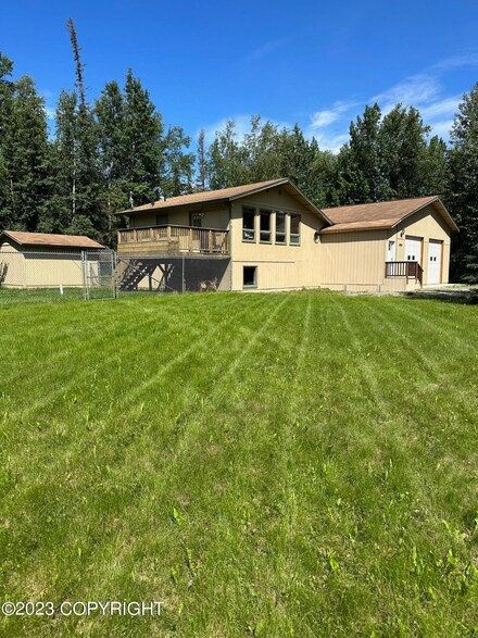 3850 N Red Fox Cir, Wasilla, AK 99654