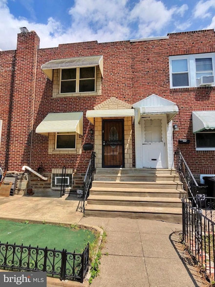 2061 Simon St, Philadelphia, PA 19124