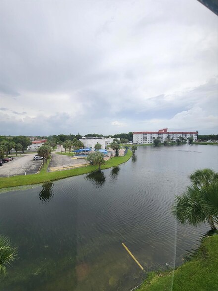 4851 NW 21st St Unit 412, Lauderhill, FL 33313
