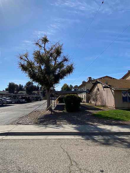 657 W Parlier Ave Unit 114, Reedley, CA 93654
