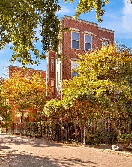 1947 W Evergreen Ave Unit A, Chicago, IL 60622