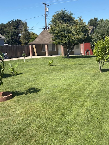 831 S Pleasant Ave, Lodi, CA 95240
