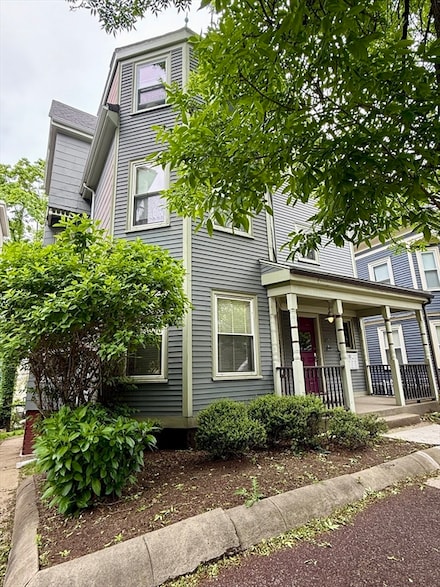 456 Medford St Unit 1, Somerville, MA 02145
