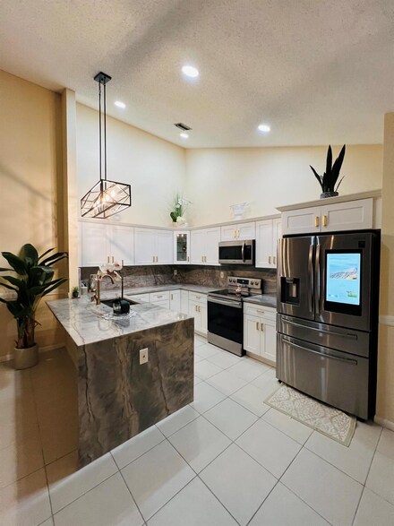 1240 Summit Place Cir Unit A, West Palm Beach, FL 33415