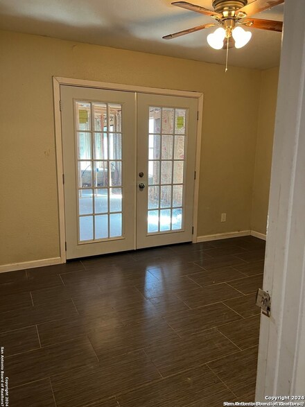 5819 Woodgreen, San Antonio, TX 78218