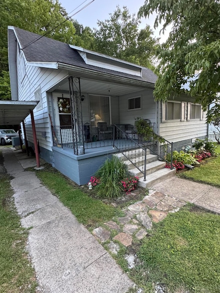 378 E Main St, Lynch, KY 40855