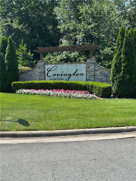 7464 Albemarle Ct, Winston-Salem, NC 27106