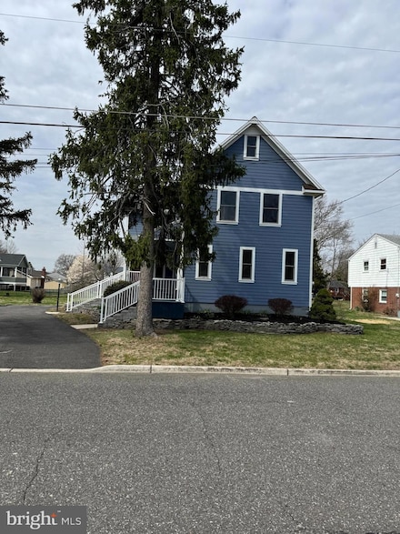 123 Forrest St, Gibbstown, NJ 08027