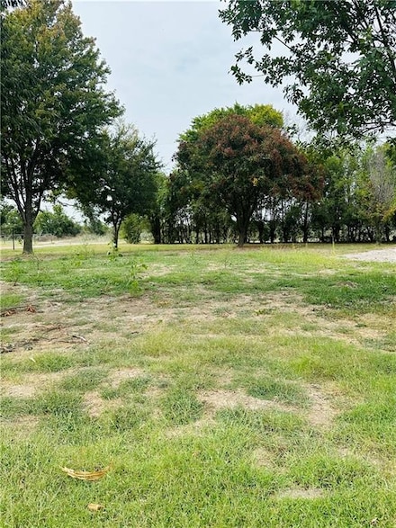 2329 10000 Rd, Oswego, KS 67356