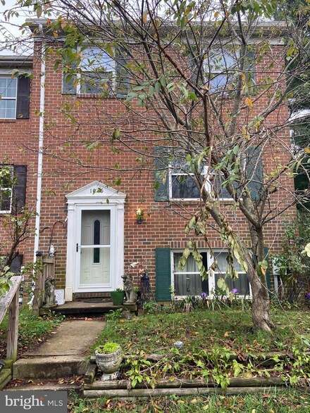 1026 Willow Bend Dr, Edgewood, MD 21040