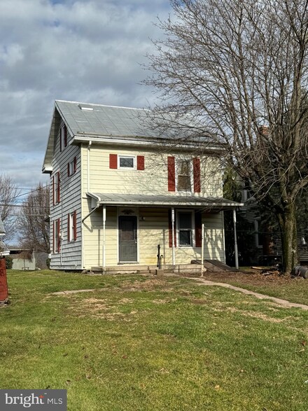 526 E Market St, Williamstown, PA 17098