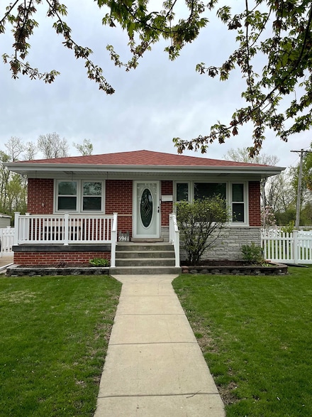 5941 W 99th St, Oak Lawn, IL 60453