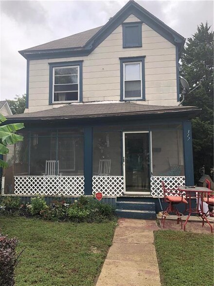 317 Oakley Ave, Kansas City, MO 64123