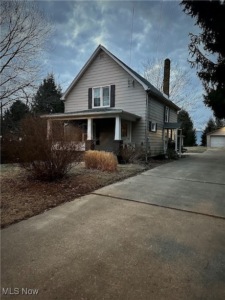 320 Greenbrier Rd, Weirton, WV 26062