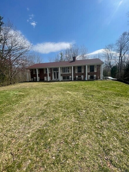 10835 Charlemagne Dr, Indianapolis, IN 46259
