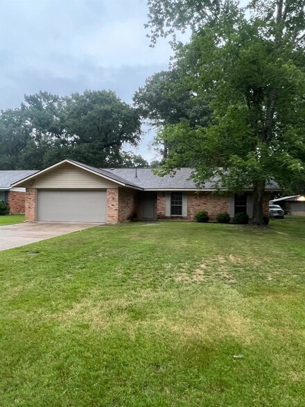 3406 Fox Run Cir, Haughton, LA 71037