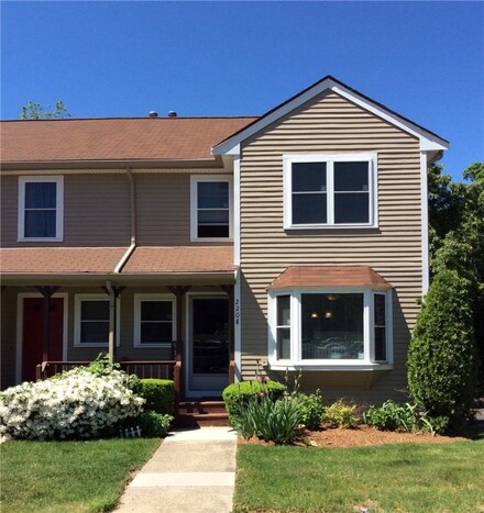 200 Heroux Blvd Unit 2208, Cumberland, RI 02864