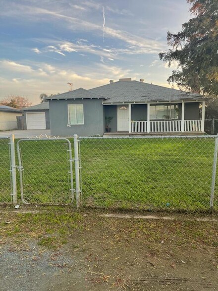 22727 White Ave, Strathmore, CA 93267