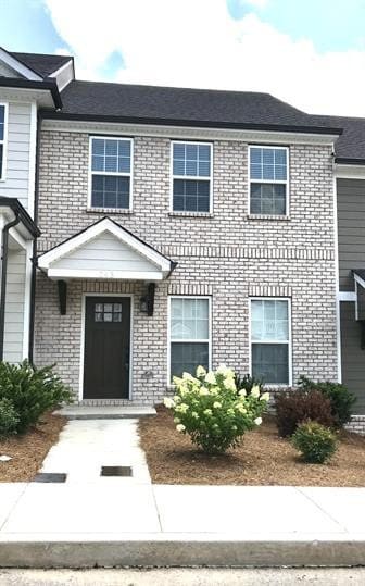 243 Mansfield Dr, Gallatin, TN 37066