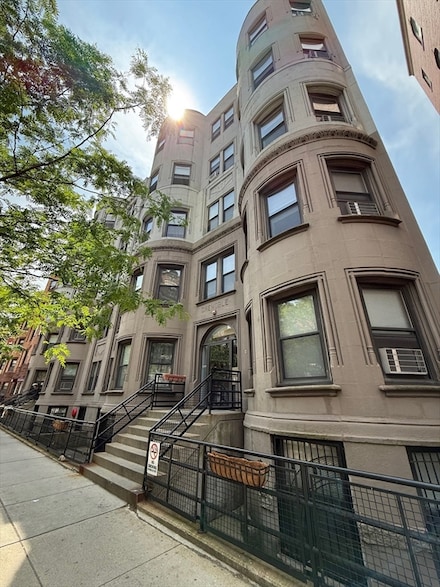 78 Westland Ave Unit 304, Boston, MA 02115