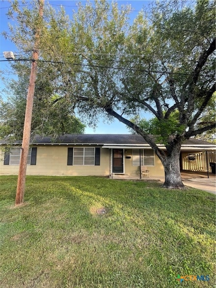 210 Maurine St, Cuero, TX 77954
