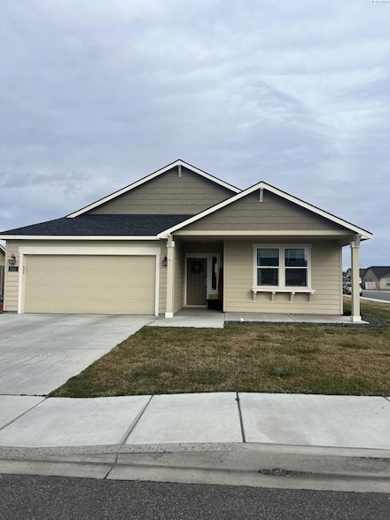 5915 Rio Grande Ln, Pasco, WA 99301