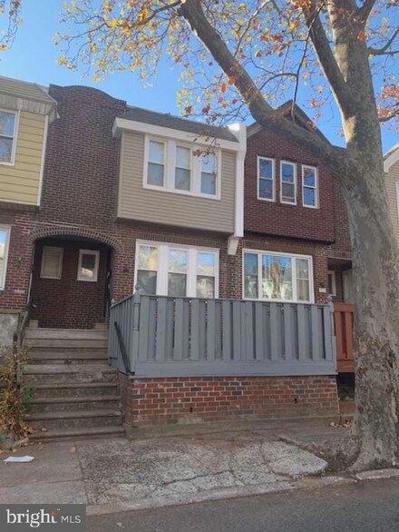 934 Anchor St, Philadelphia, PA 19124
