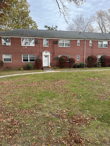 14 Hillcrest Ave Unit 14 B, West Hartford, CT 06110