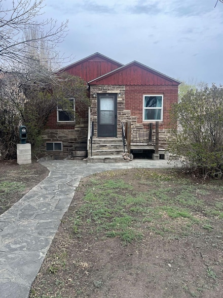 243 W Main St, Lovell, WY 82431