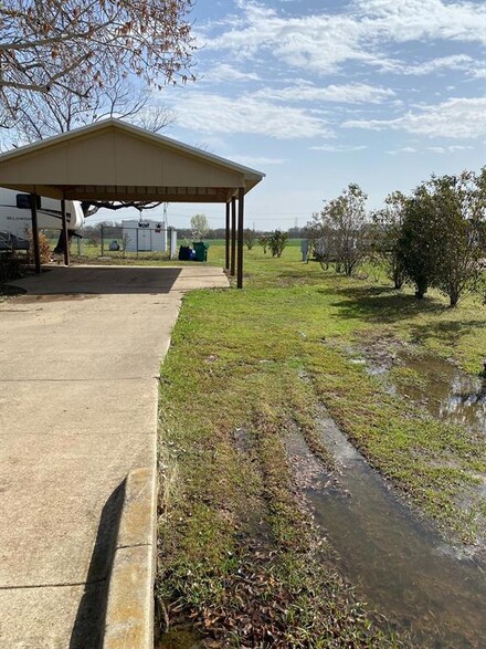 116 Squires Ct, Ferris, TX 75125