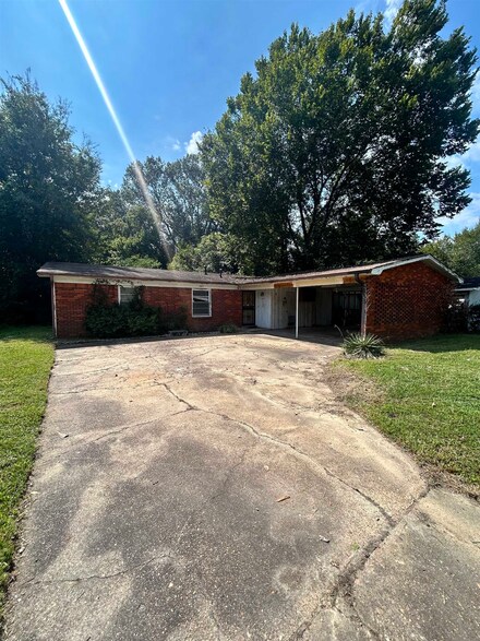 1615 Gowan Dr, Memphis, TN 38127