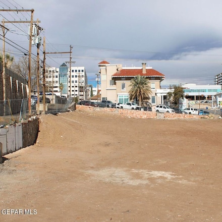 1401 N Mesa St, El Paso, TX 79902