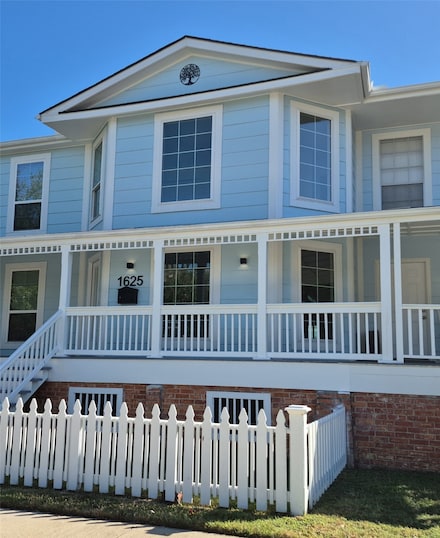 1625 Ball St, Galveston, TX 77550