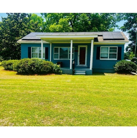 8 Raymond St, Andrews, SC 29510