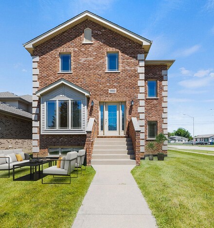 5900 W 90th St, Oak Lawn, IL 60453