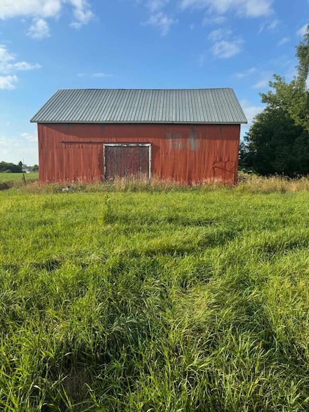 9156 1 Mile Rd, Lakeview, MI 48850