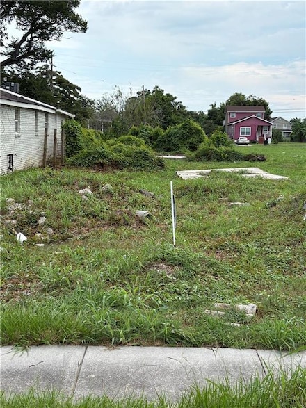 1923 Flood St, New Orleans, LA 70117