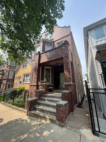 2722 W 23rd St, Chicago, IL 60608