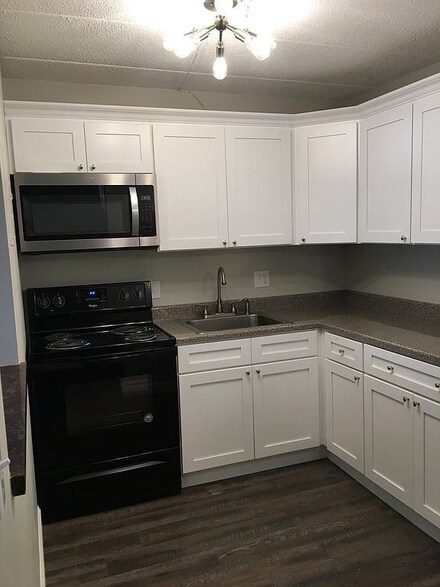 80 High St Unit 203, Dedham, MA 02026