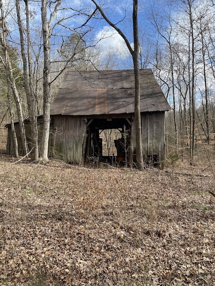 56 Tennessee 49, Ashland City, TN 37015