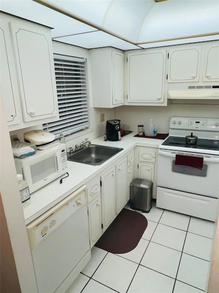 9540 Sunrise Lakes Blvd Unit 102, Sunrise, FL 33322