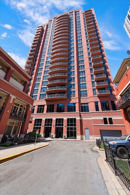 324 N Jefferson St Unit 307, Chicago, IL 60661