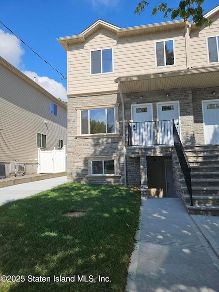 109 Saint Johns Ave, Staten Island, NY 10305