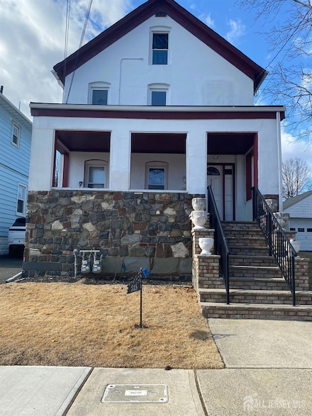 315 E Smith St, Woodbridge, NJ 07095