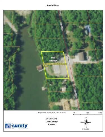 82 W Lakeside Cir, La Cygne, KS 66040