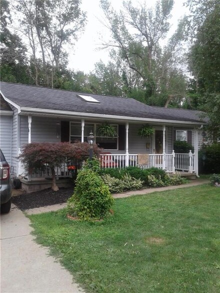 329 W Everett St, Falconer, NY 14733