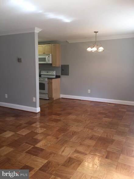 1009 Chillum Rd Unit 219, Hyattsville, MD 20782